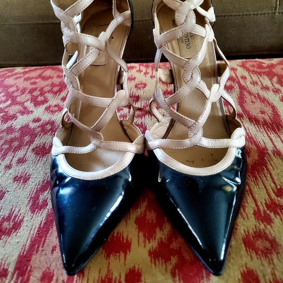 💯 Valentino Caged Vamp Booties - Picture 2 of 15